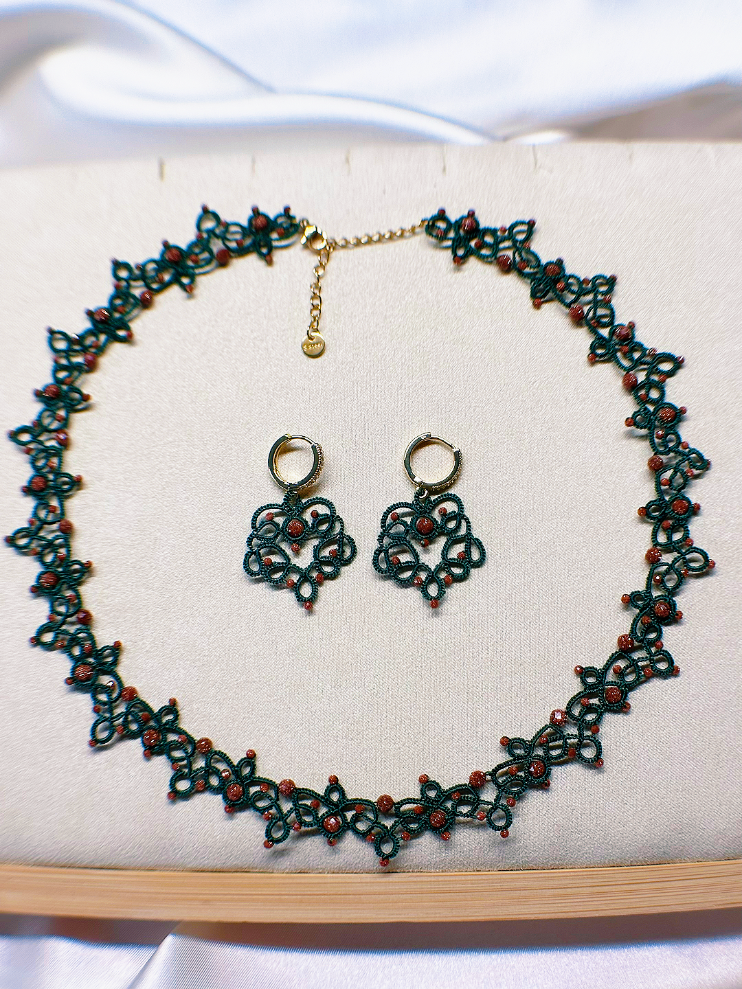 Jewelry set Necklace & Earrings with shimmering golden sandstone