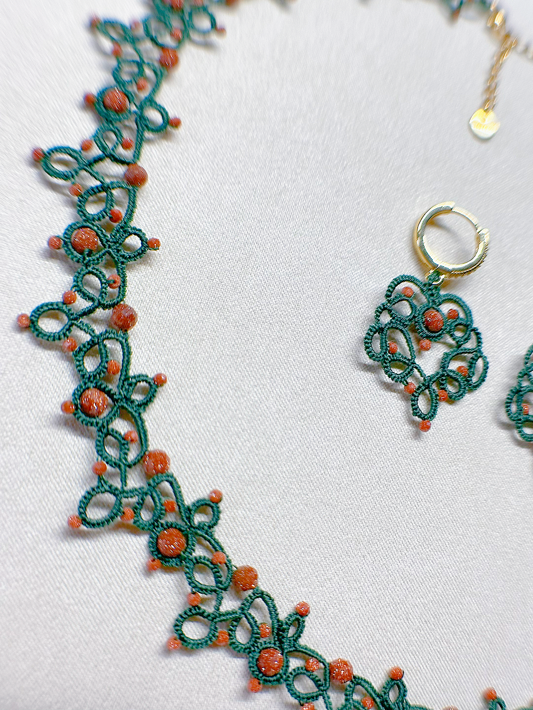 Jewelry set Necklace & Earrings with shimmering golden sandstone