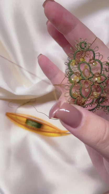 Luxury Green Garnet Lace Bracelet - Handcrafted Beaded Jewelry with Magnetic Clasp